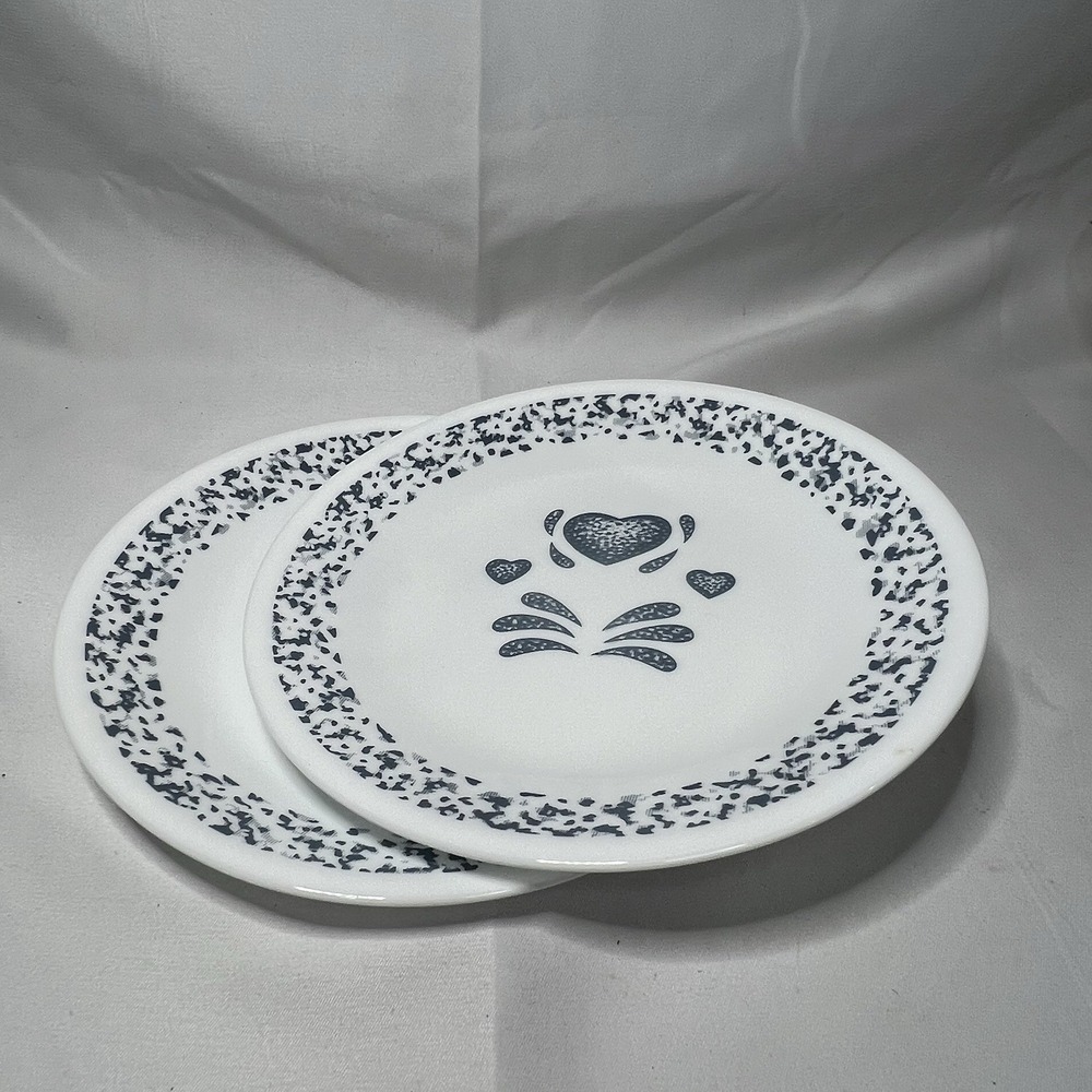 Set of 2 Corning Ware Corelle BLUE HEARTS 6'' Dinner Plates Saucer Vintage